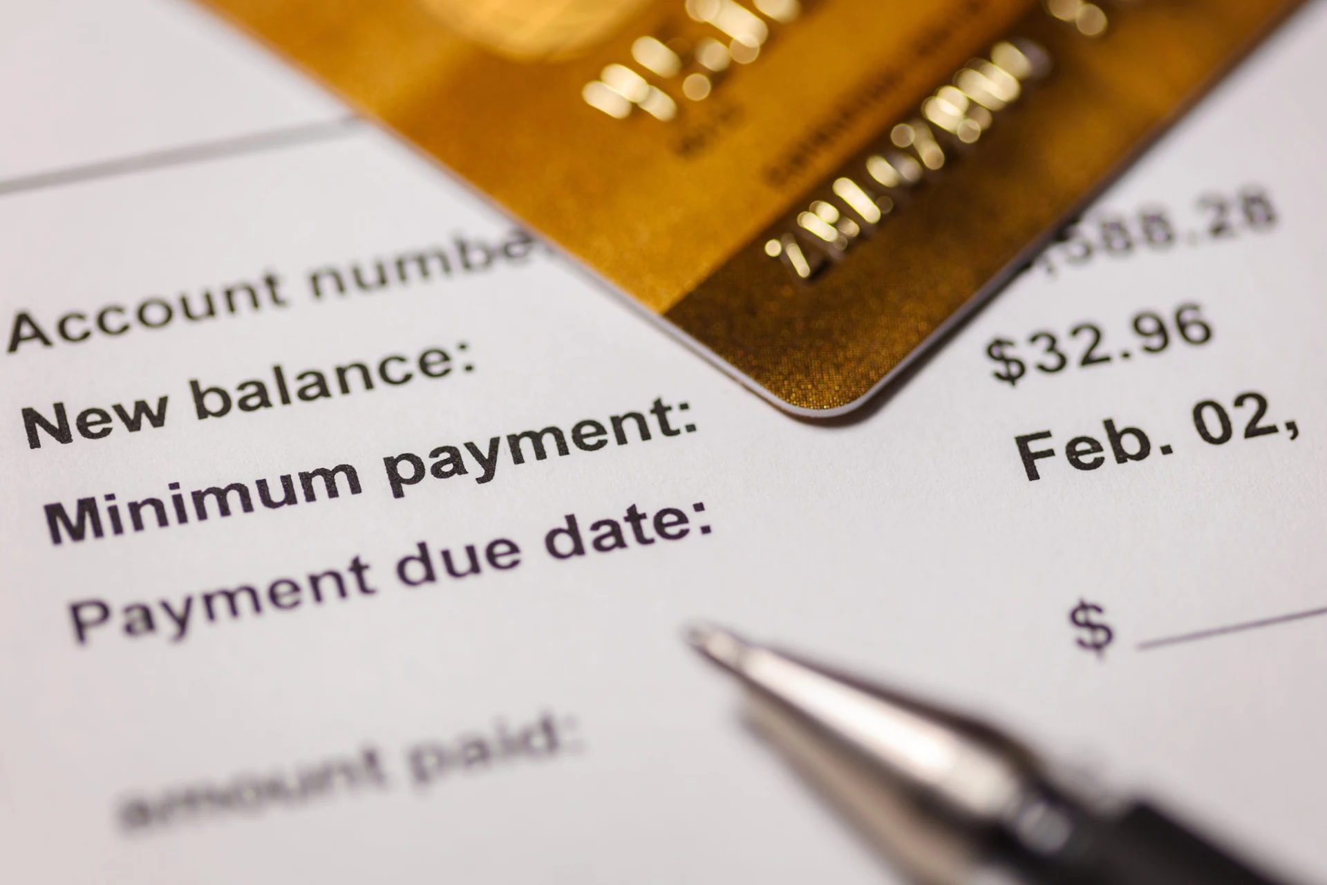 2 Shocking Downsides to Only Making Minimum Credit Card Payments
